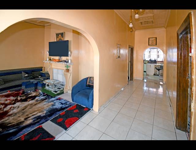 3 BEDROOM HOUSE FOR SALE IN MAYFAIR